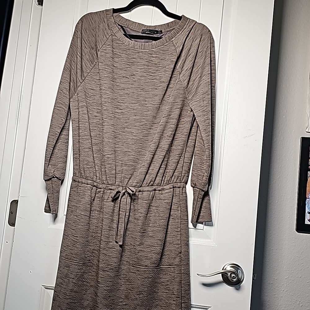 Prana M cinch waist dress heathered brown